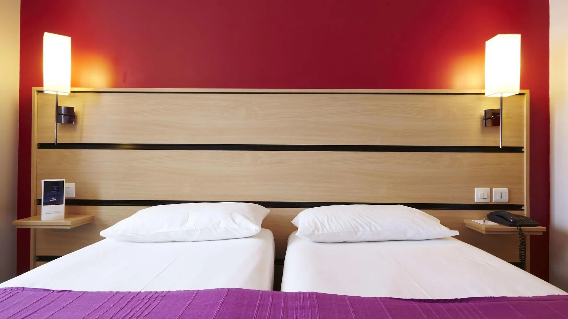 Hotel Kyriad 10 - Canal Saint Martin - Republique 3*