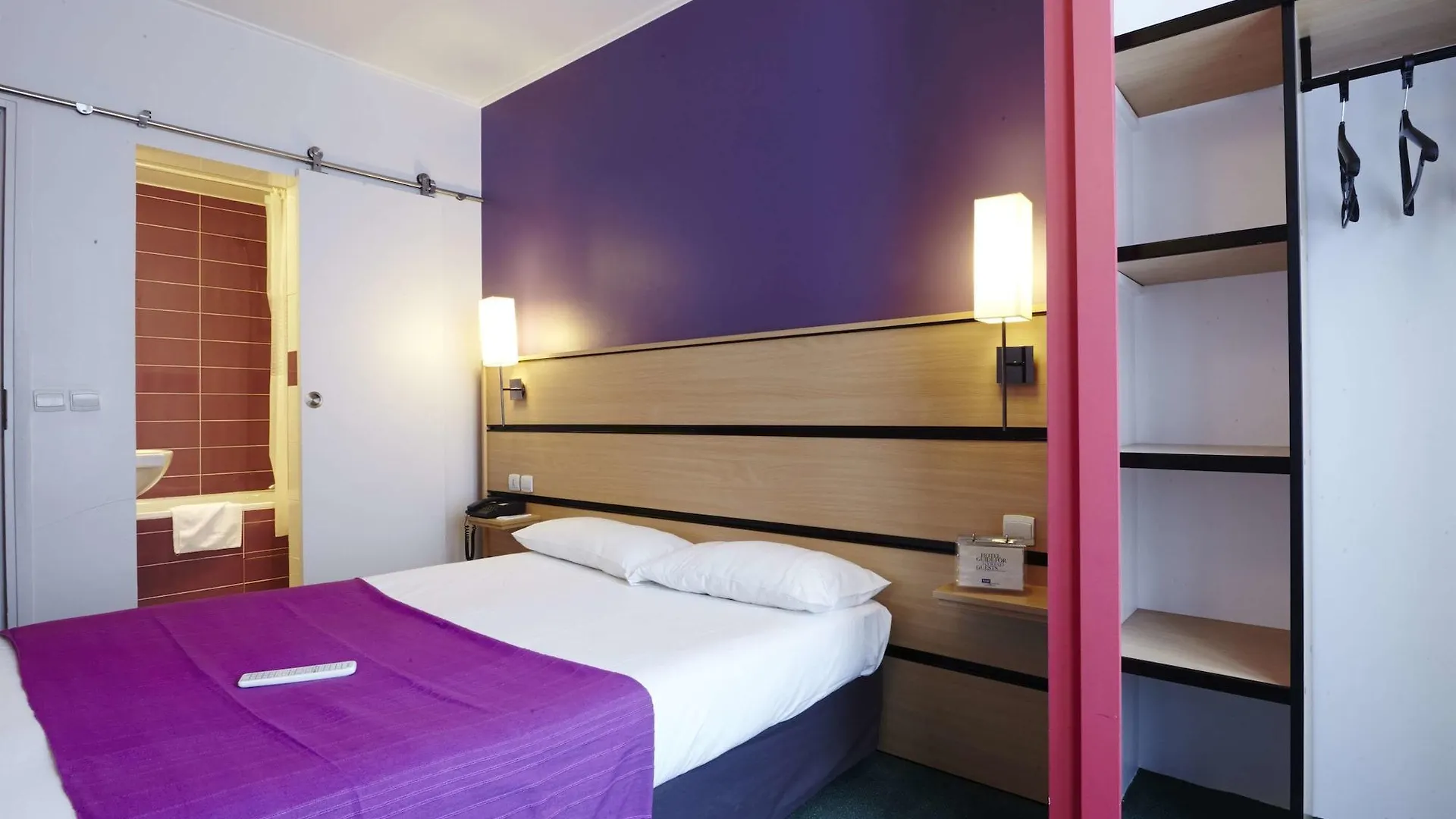 Hotel Kyriad 10 - Canal Saint Martin - République 3*