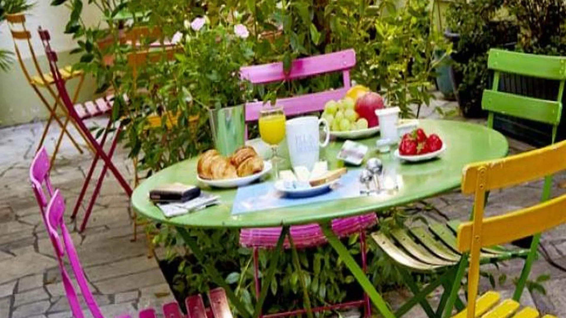 Kyriad 10 - Canal Saint Martin - Republique 3*