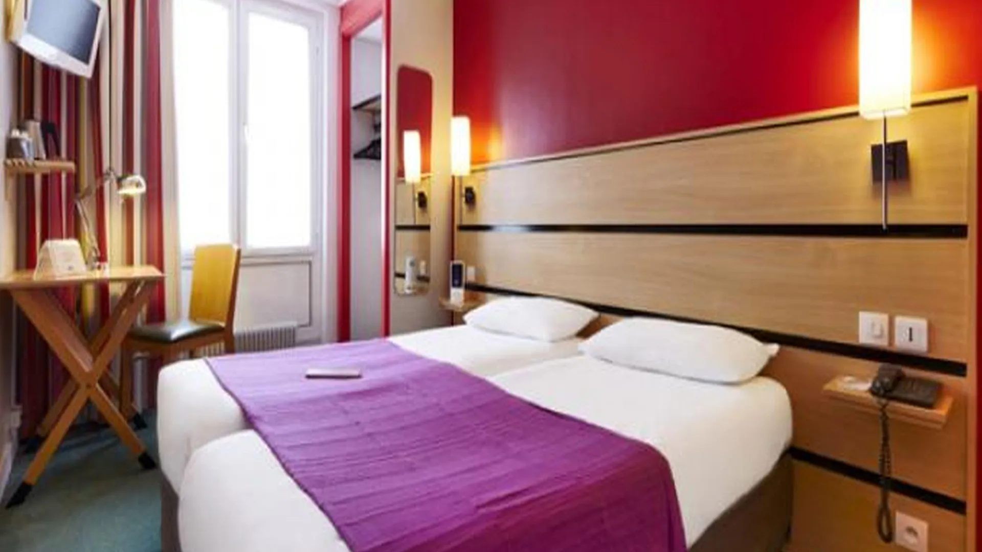 Kyriad 10 - Canal Saint Martin - Republique Szálloda 3*
