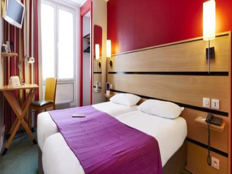 Kyriad 10 - Canal Saint Martin - République Hotel Parigi
