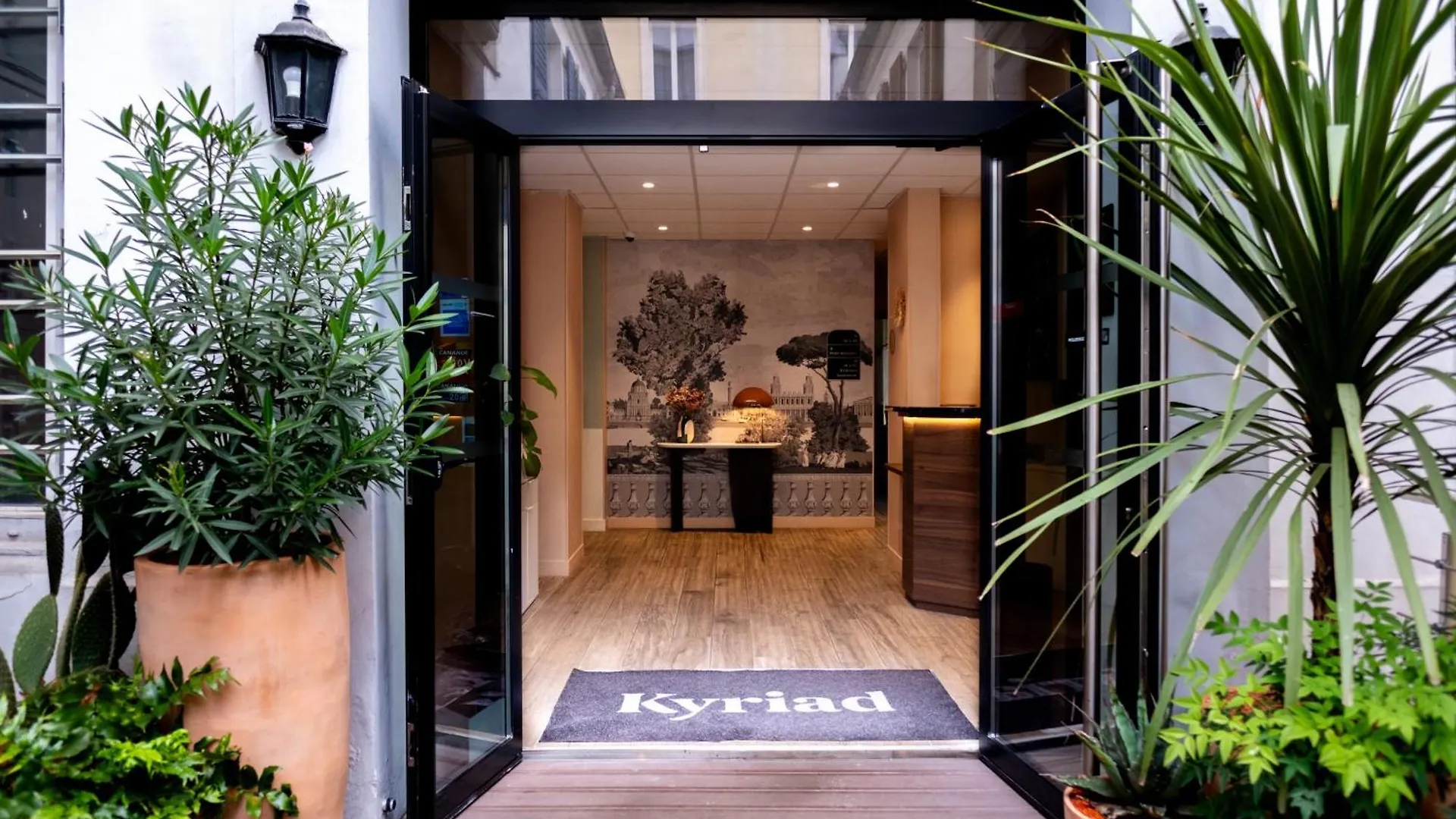 Kyriad 10 - Canal Saint Martin - Republique 3* Paris