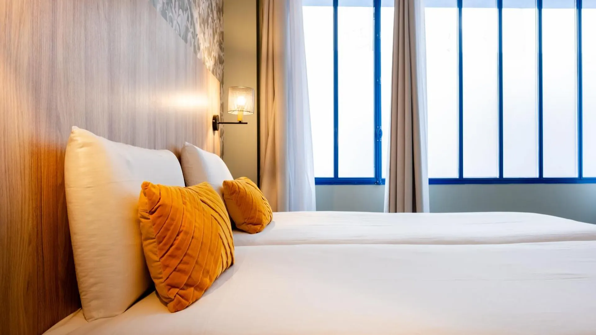 Hotel Kyriad 10 - Canal Saint Martin - Republique Paris