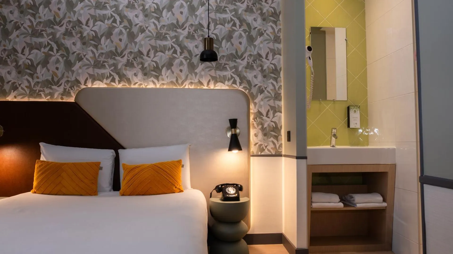 Hotel Kyriad 10 - Canal Saint Martin - Republique