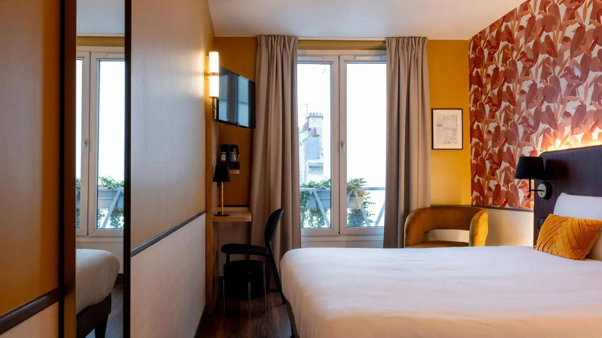 Hotel Kyriad 10 - Canal Saint Martin - Republique 3*