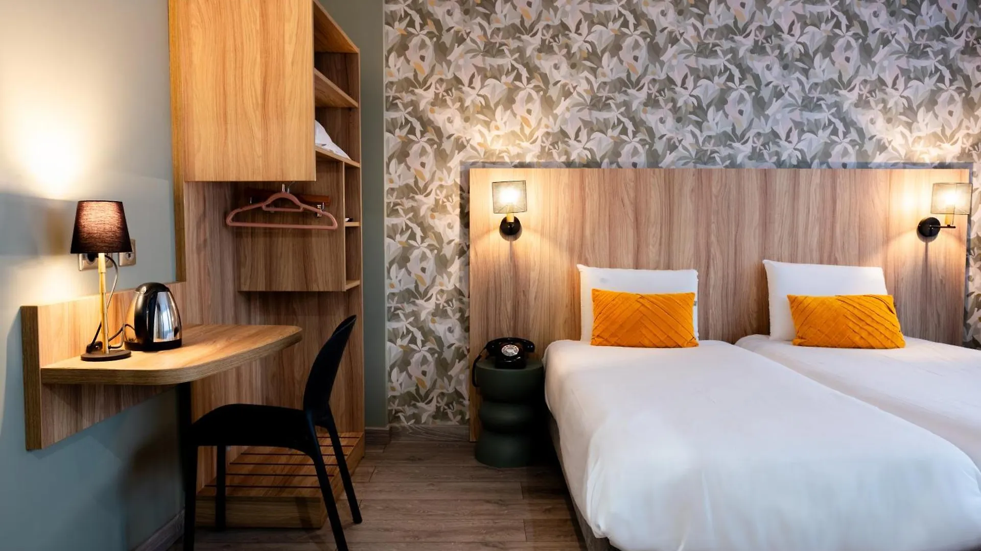 Kyriad 10 - Canal Saint Martin - Republique Hotel Paris