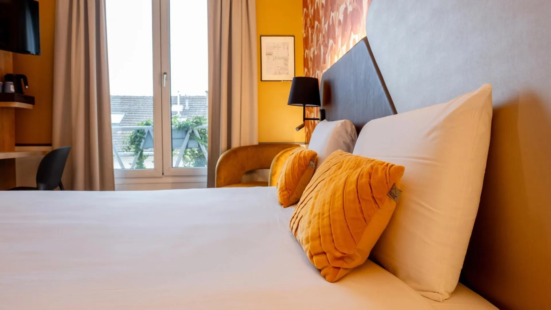 Hotel Kyriad 10 - Canal Saint Martin - Republique Paris
