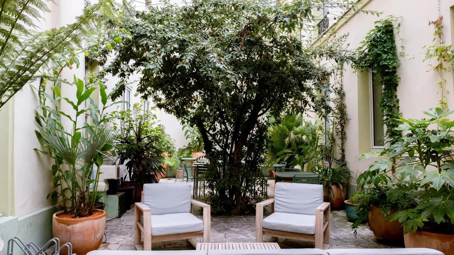 Hotel Kyriad 10 - Canal Saint Martin - Republique Paris